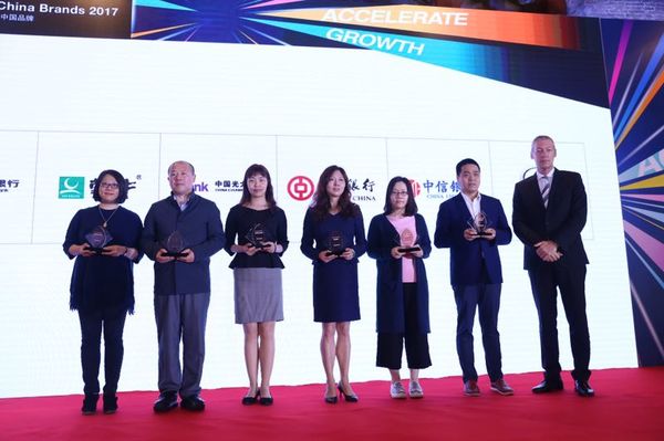 廣告告訴你新媒體與傳統媒體各自的價值所在